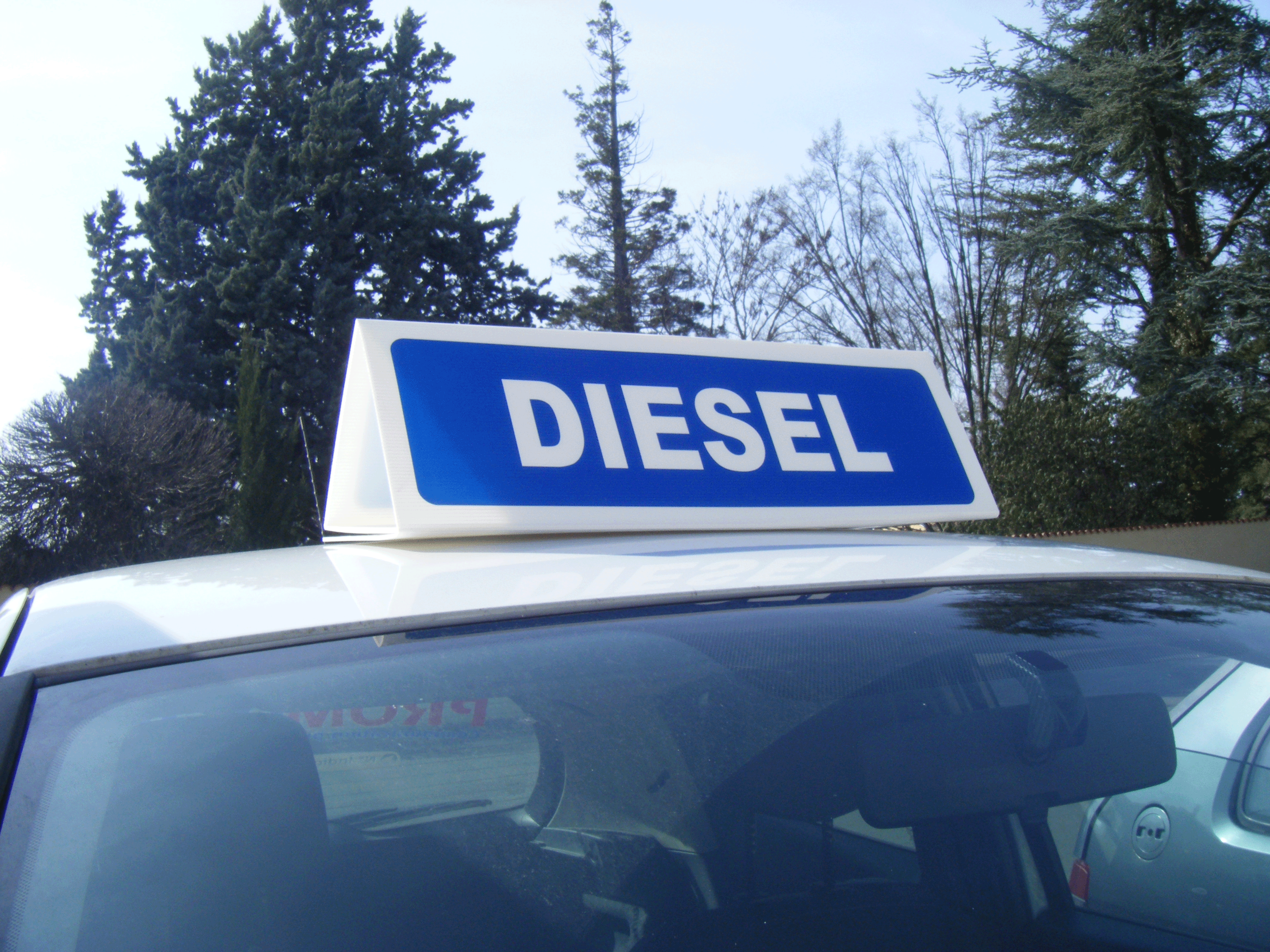 Panneau de toit magnétique triangle diesel - Promociel