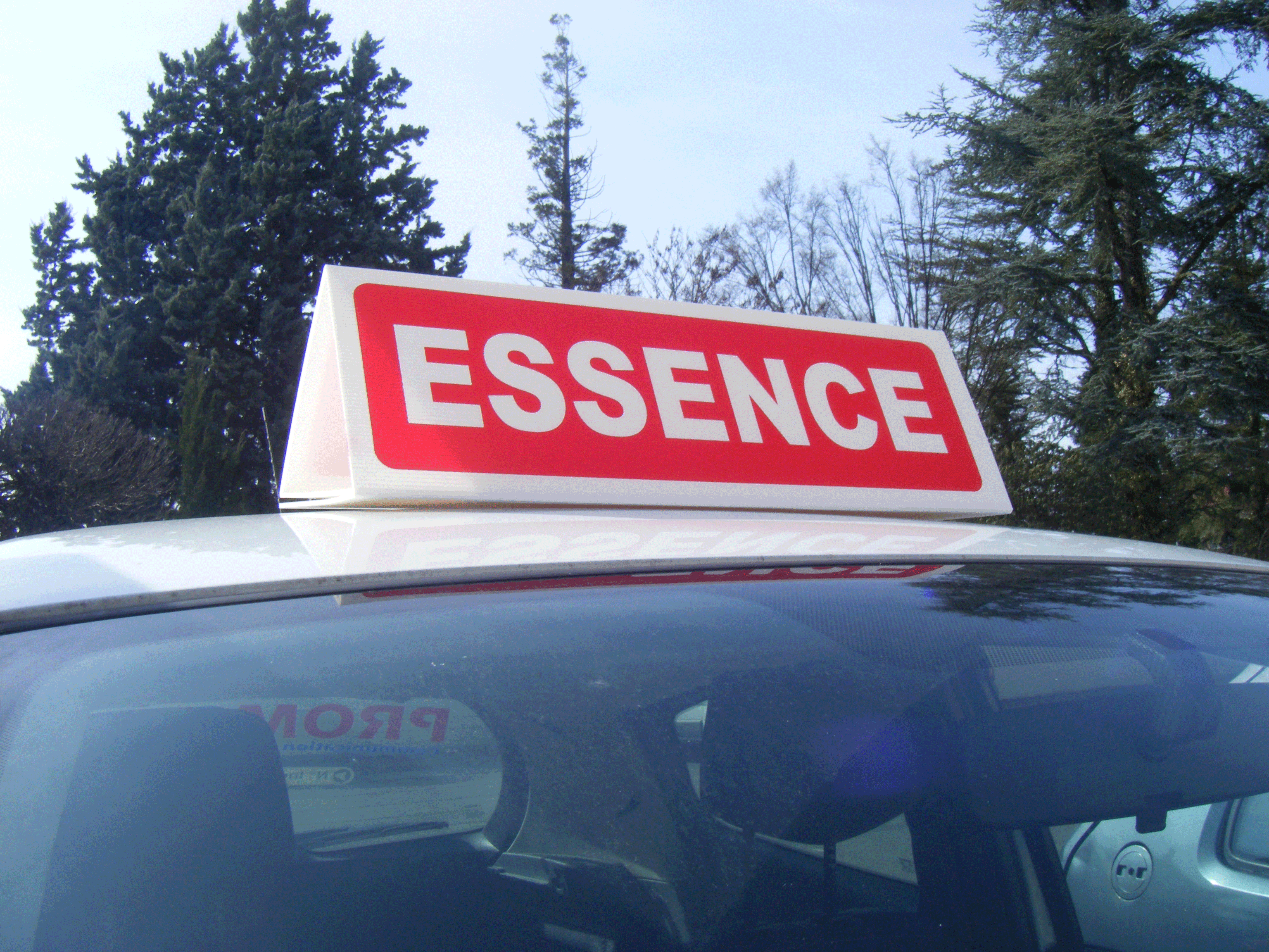 Panneau de toit magnétique triangle essence - Promociel