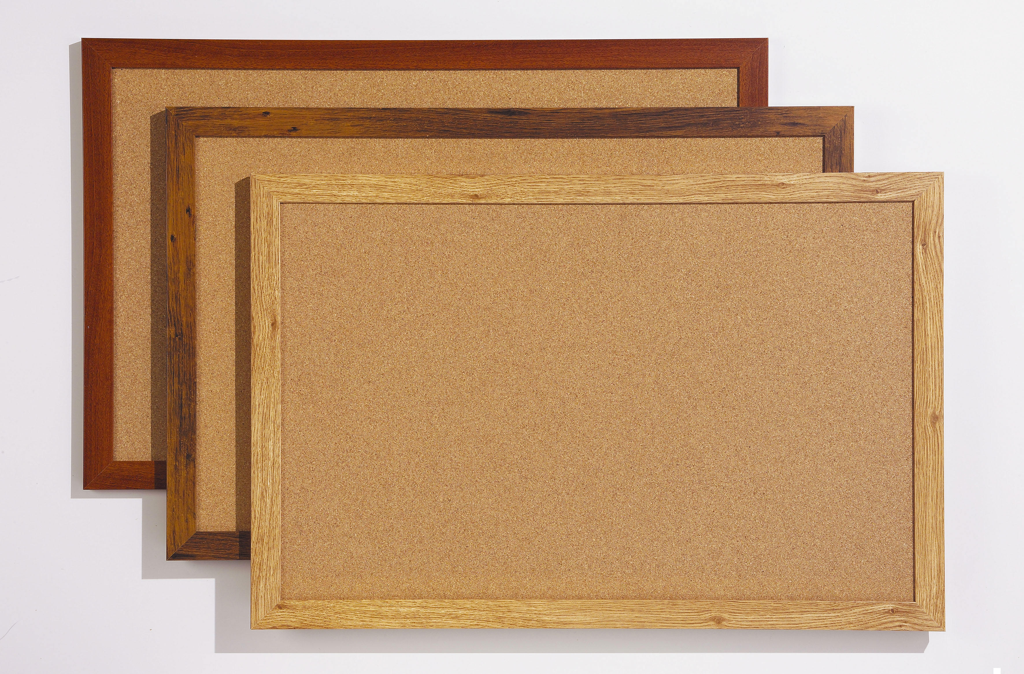 Tableau liège cadre noyer 79 x 119 cm - Promociel