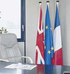 Kit de drapeau français européen et grande Bretagne sur mâts intérieurs