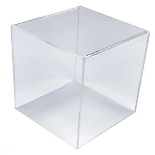 Cube plexiglas 150 x 150 x 150 mm en mode podium ou cloche