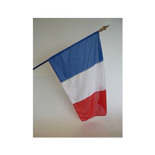 Montage de drapeau format 150 x 225 cm sur hampe en bois gainée bleu avec embout lance dorée